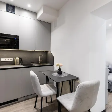 Royal On Rynok Square 29 *