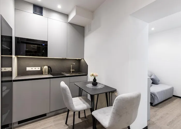 Royal On Rynok Square 29 *