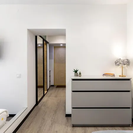 Royal On Rynok Square 29 Apartment